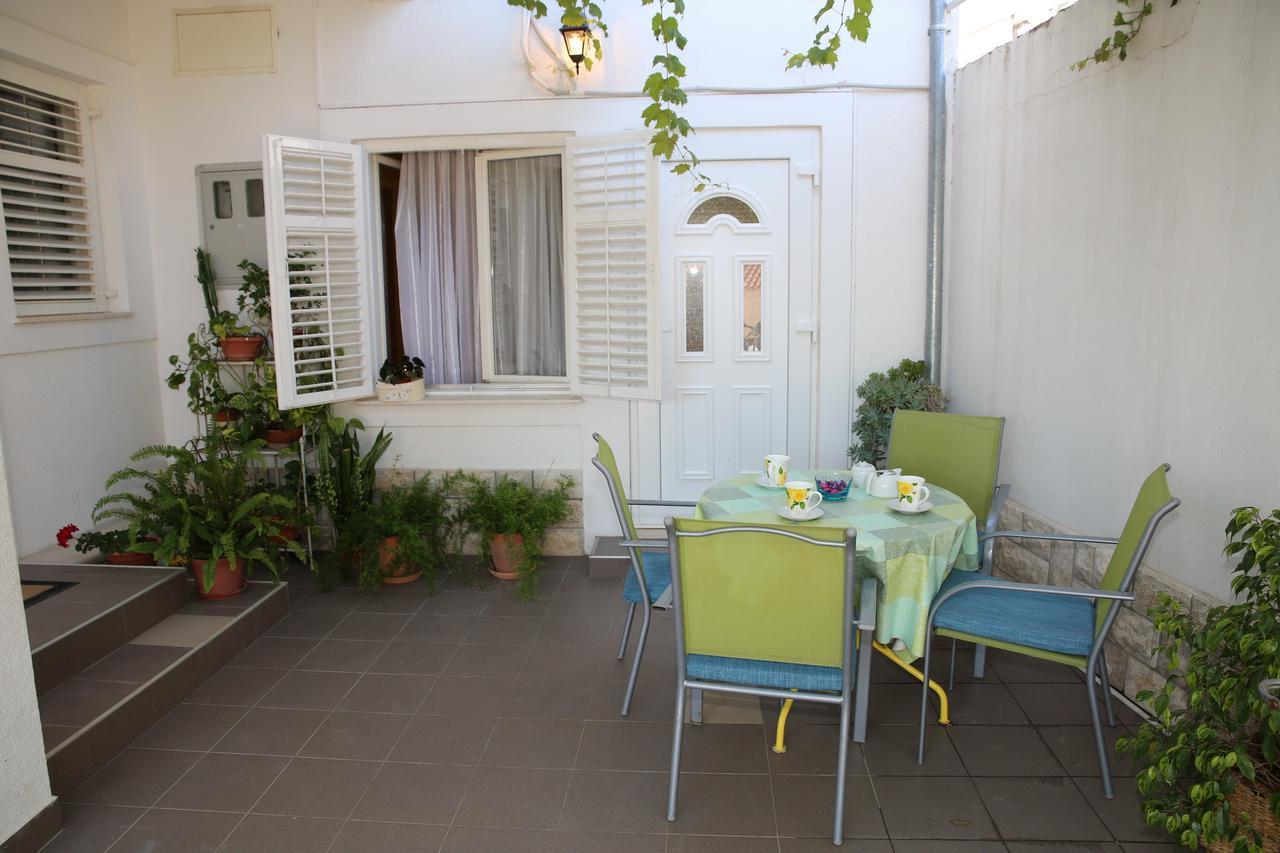Apartment Lambasa Vodice Exterior foto